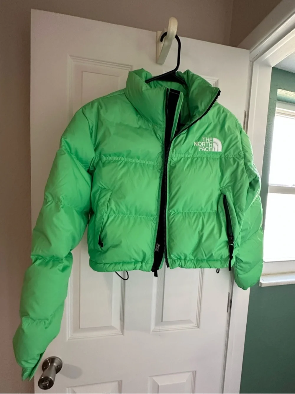 The North Face Women's Cropped Nuptse Puffer Jacket in Chlorophyll Green - Picture 4 of 7